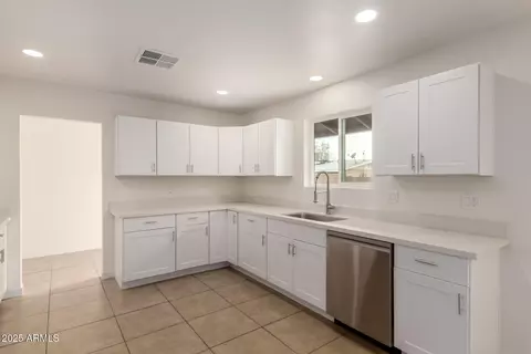8014 N 55th Ave, Glendale, AZ 85302 photo 11