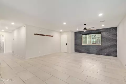 302 W Thunderbird Rd, Phoenix, AZ 85023 photo 11