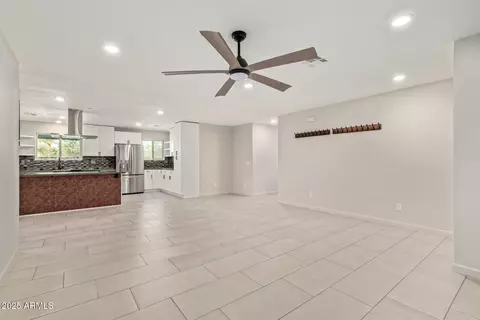 302 W Thunderbird Rd, Phoenix, AZ 85023 photo 10