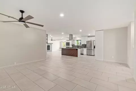 302 W Thunderbird Rd, Phoenix, AZ 85023 photo 9