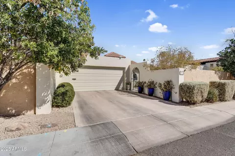 718 E Tuckey Ln, Phoenix, AZ 85014 photo 2