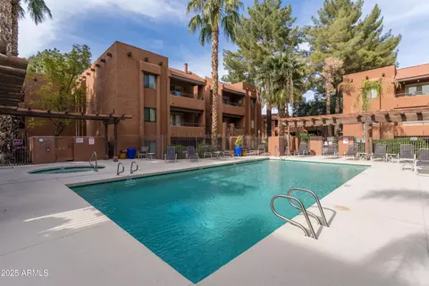 4704 E Paradise Village Pkwy #213, Phoenix, AZ 85032