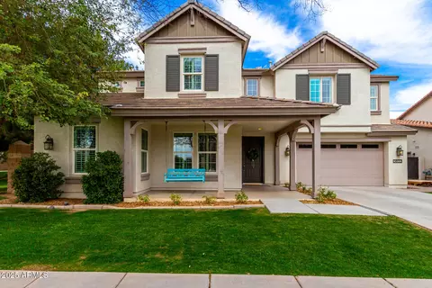 Exterior - 3632 E Comstock Dr, Gilbert, AZ 85296 photo 3 of 14