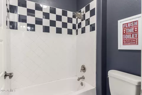 Bath - 3632 E Comstock Dr, Gilbert, AZ 85296 photo 5 of 6