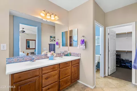 Bath - 4459 E Donato Dr, Gilbert, AZ 85298 photo 3 of 4