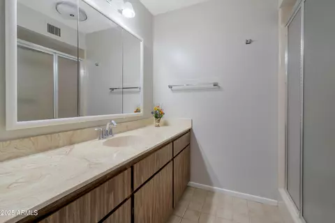 Bath - 4720 Elena Ave, Mesa, AZ 85206 photo 1 of 2