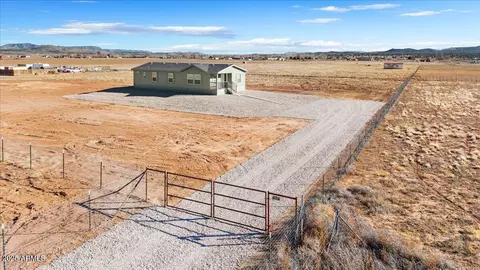 24921 N Verdot Rd, Paulden, AZ 86334 photo 21