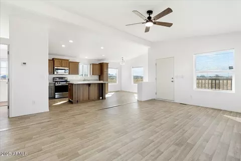 24921 N Verdot Rd, Paulden, AZ 86334 photo 7