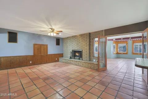 Living - 3177 E Redfield Rd, Gilbert, AZ 85234 photo 10 of 11