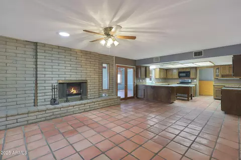 Living - 3177 E Redfield Rd, Gilbert, AZ 85234 photo 6 of 11