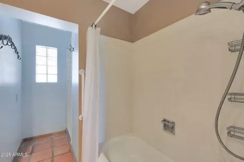 Bath - 3177 E Redfield Rd, Gilbert, AZ 85234 photo 5 of 8