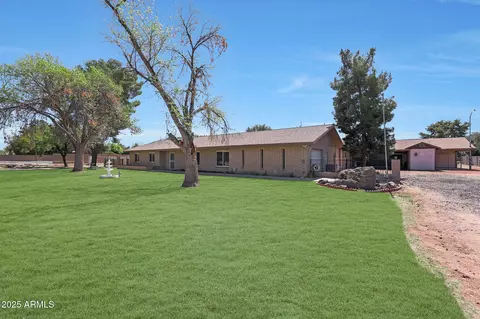 Exterior - 3177 E Redfield Rd, Gilbert, AZ 85234 photo 4 of 23