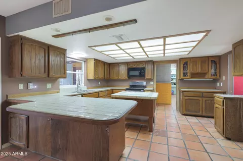 Kitchen - 3177 E Redfield Rd, Gilbert, AZ 85234 photo 1 of 8
