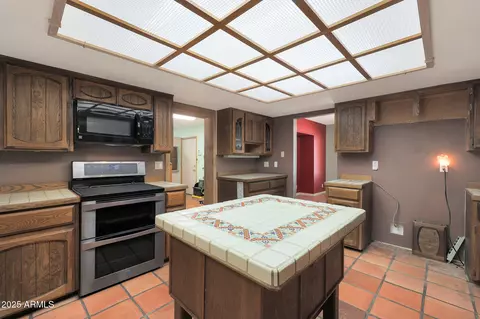Kitchen - 3177 E Redfield Rd, Gilbert, AZ 85234 photo 8 of 8
