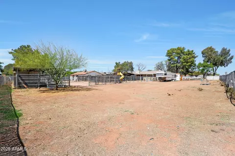 Exterior - 3177 E Redfield Rd, Gilbert, AZ 85234 photo 5 of 23