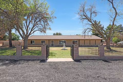 Exterior - 3177 E Redfield Rd, Gilbert, AZ 85234 photo 2 of 23