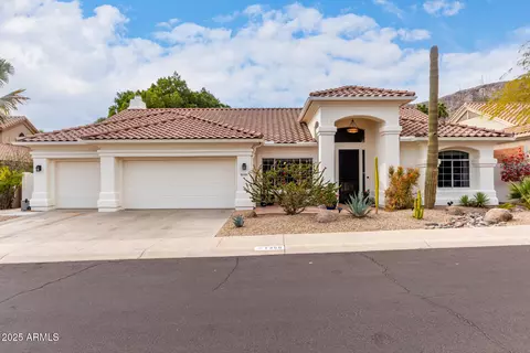 Exterior - 1356 E Desert Flower Ln, Phoenix, AZ 85048 photo 8 of 24