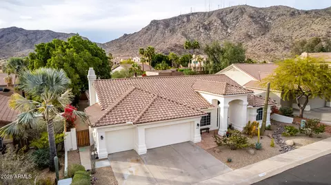 1356 E Desert Flower Ln, Phoenix, AZ 85048