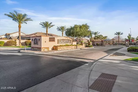 1855 E Crescent Way, Chandler, AZ 85249