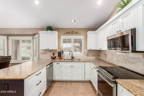 35207 N Central Ave, Phoenix, AZ 85086 photo 8