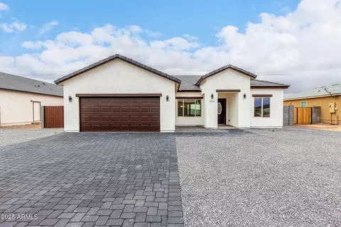 15800 S Animas Rd, Arizona City, AZ 85123