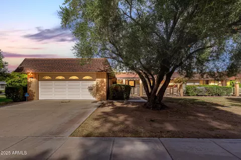 9730 W Gulf Hills Dr, Sun City, AZ 85351