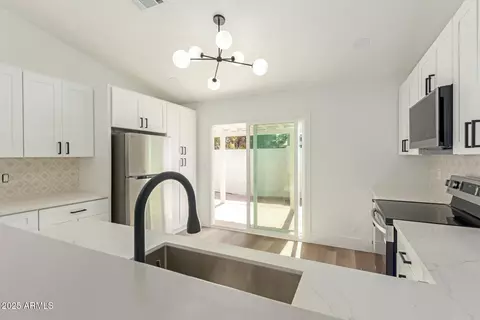 Kitchen - 3510 E Hampton Ave #126, Mesa, AZ 85204 photo 4 of 4