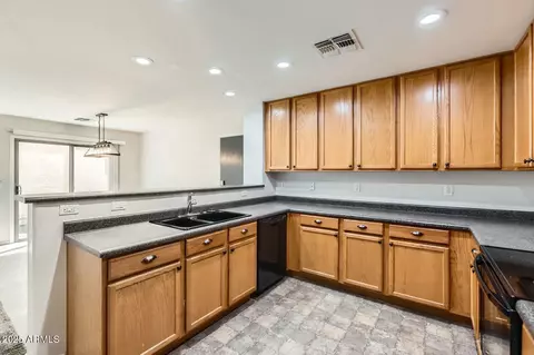 Kitchen - 5828 E Hampton Ave, Mesa, AZ 85206 photo 1 of 3
