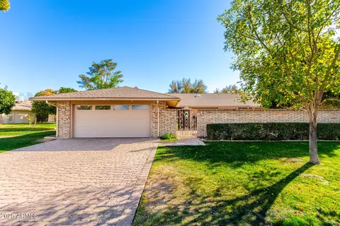 10103 W Saddle Ridge Dr, Sun City, AZ 85373