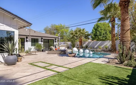5137 E Flower St, Phoenix, AZ 85018 photo 27