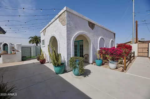 Exterior - 2002 E Mitchell Dr, Phoenix, AZ 85016 photo 1 of 12
