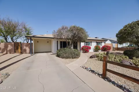 Exterior - 2002 E Mitchell Dr, Phoenix, AZ 85016 photo 9 of 12