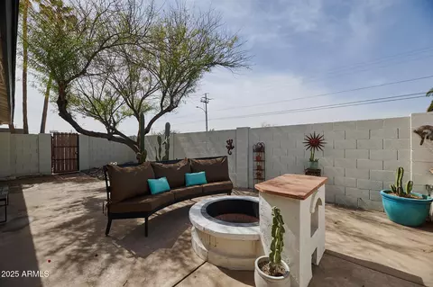 Exterior - 2002 E Mitchell Dr, Phoenix, AZ 85016 photo 6 of 12