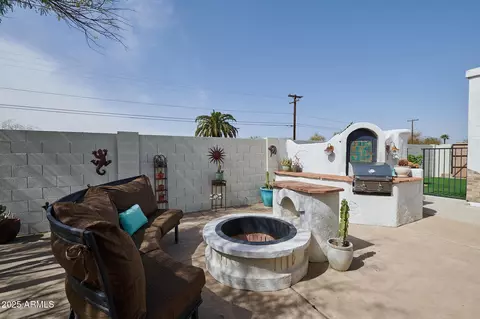 Exterior - 2002 E Mitchell Dr, Phoenix, AZ 85016 photo 5 of 12