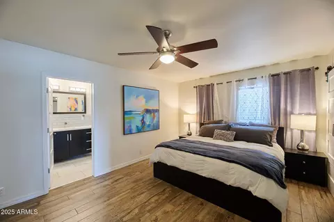 Bedroom - 2002 E Mitchell Dr, Phoenix, AZ 85016 photo 1 of 5