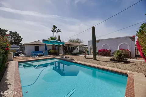 Exterior - 2002 E Mitchell Dr, Phoenix, AZ 85016 photo 7 of 12