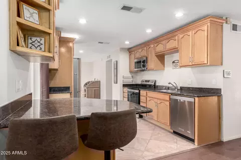 Kitchen - 4701 E Voltaire Ave, Phoenix, AZ 85032 photo 2 of 3