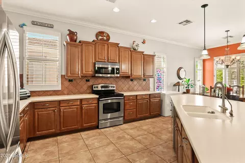 Kitchen - 4138 E Indigo St, Gilbert, AZ 85298 photo 3 of 5