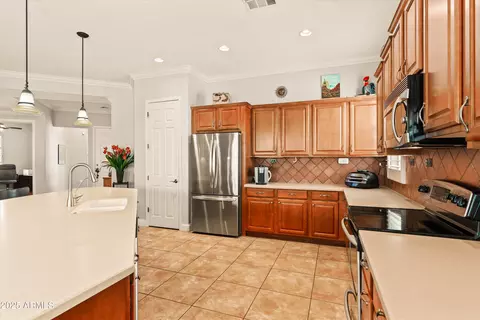 Kitchen - 4138 E Indigo St, Gilbert, AZ 85298 photo 5 of 5