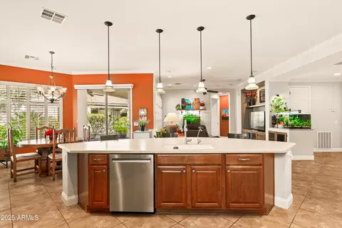 Kitchen - 4138 E Indigo St, Gilbert, AZ 85298 photo 4 of 5