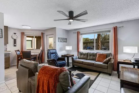 145 N 74th St #121, Mesa, AZ 85207