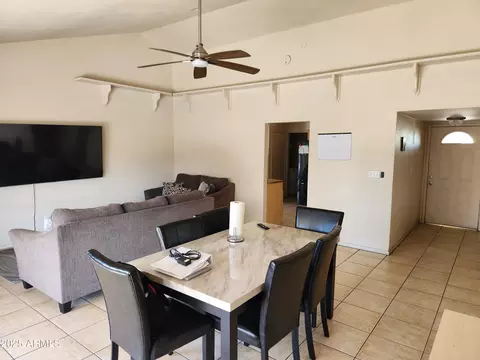 Dining - 4101 E Nancy Ln, Phoenix, AZ 85042 photo 2 of 2