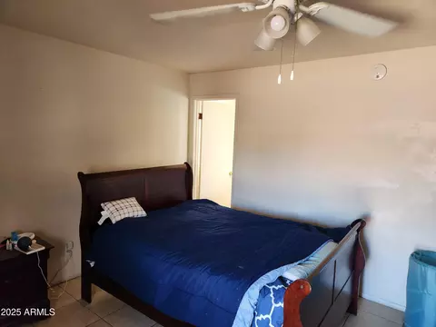 Bedroom - 4101 E Nancy Ln, Phoenix, AZ 85042 photo 5 of 5