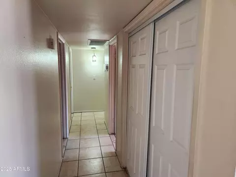 Entry Way - 4101 E Nancy Ln, Phoenix, AZ 85042 photo 1 of 1