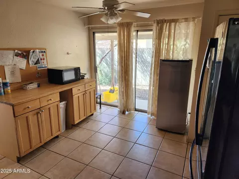 Kitchen - 4101 E Nancy Ln, Phoenix, AZ 85042 photo 3 of 3