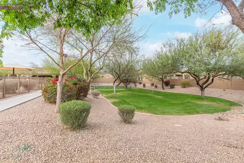 Exterior - 900 W Broadway Ave #66, Apache Junction, AZ 85120 photo 21 of 22