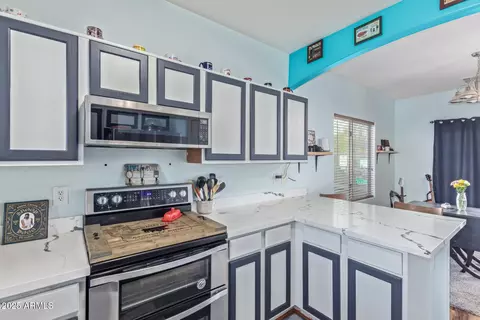 Kitchen - 900 W Broadway Ave #66, Apache Junction, AZ 85120 photo 2 of 2