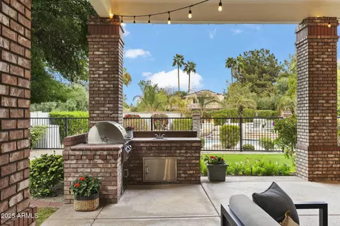 Exterior - 2170 E Caroline Ln, Tempe, AZ 85284 photo 3 of 21