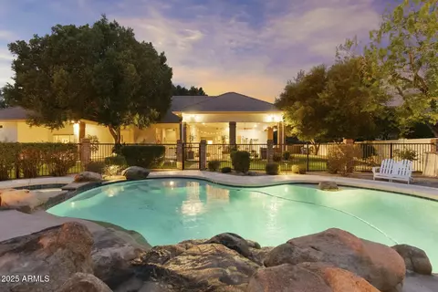 Exterior - 2170 E Caroline Ln, Tempe, AZ 85284 photo 1 of 21