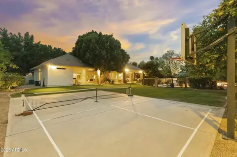 Exterior - 2170 E Caroline Ln, Tempe, AZ 85284 photo 18 of 21